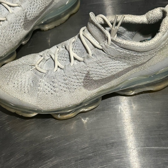 Nike Air Max - Picture 2 of 10